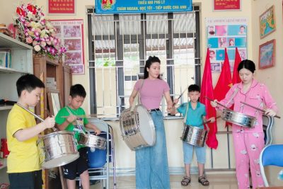 LIÊN ĐỘI TIỂU HỌC THANH SƠN B VỚI CÔNG TẬP LUYỆN VĂN NGHỆ, NGHI THỨC CHO KHAI GIẢNG NĂM HỌC MỚI 2024 – 2025